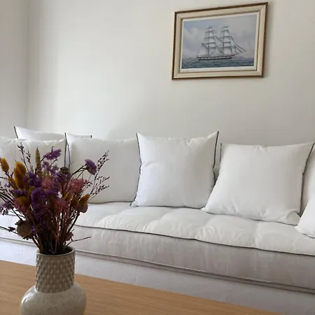 Διαμέρισμα Jackals